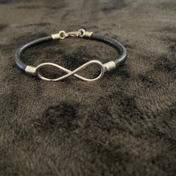 Sterling Silver and leather Infinity Bracelet - Picture 1 of 4